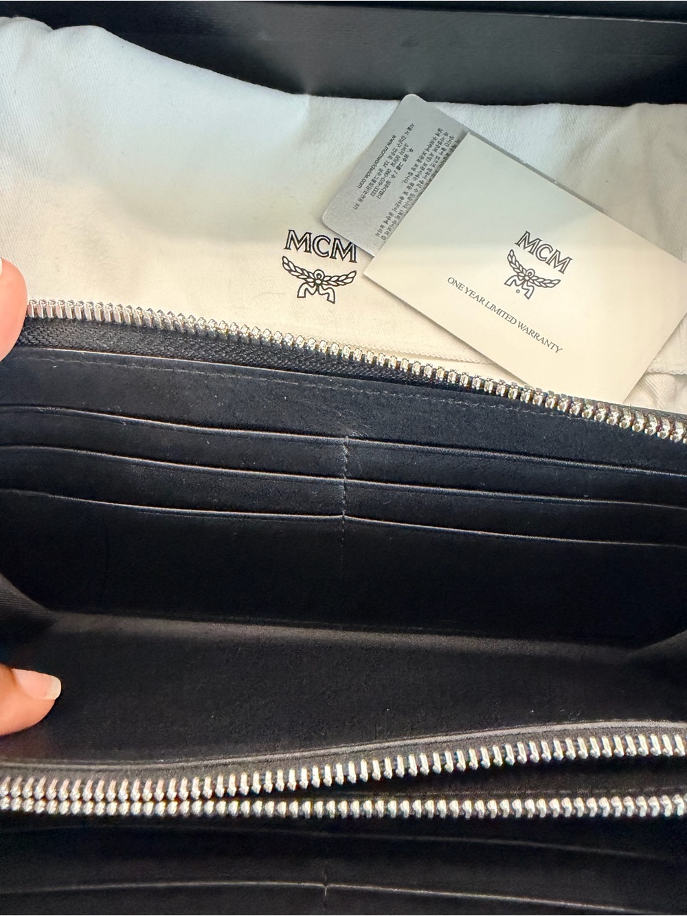 Black MCM wallet - Picture 3 of 13